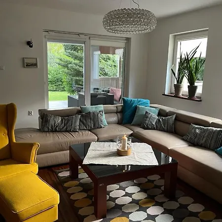 Villa Dom Z Ogrodem W Krakowie