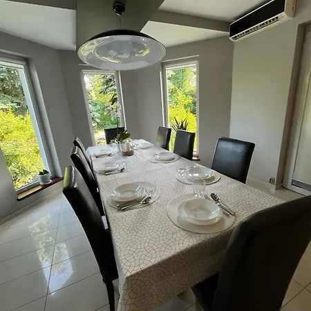 Villa Dom Z Ogrodem W Krakowie