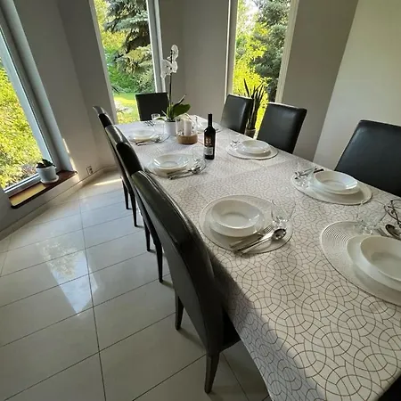 Villa Dom Z Ogrodem W Krakowie