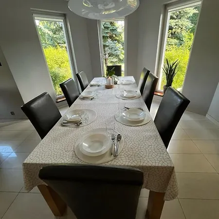 Villa Dom Z Ogrodem W Krakowie *