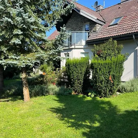 Dom Z Ogrodem W Krakowie Villa